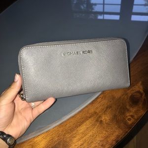 Michael kors grey wallet